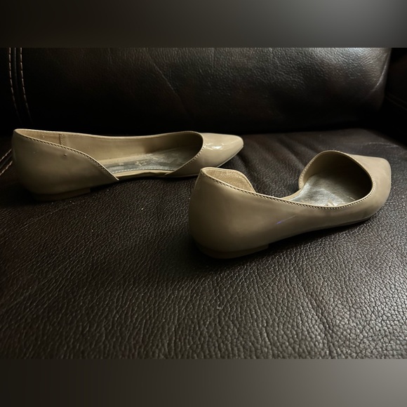Brash Nude Flats in Size 8 - Picture 3 of 6